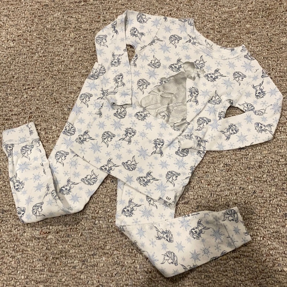 Gap Disney Frozen Elsa Pajamas 4